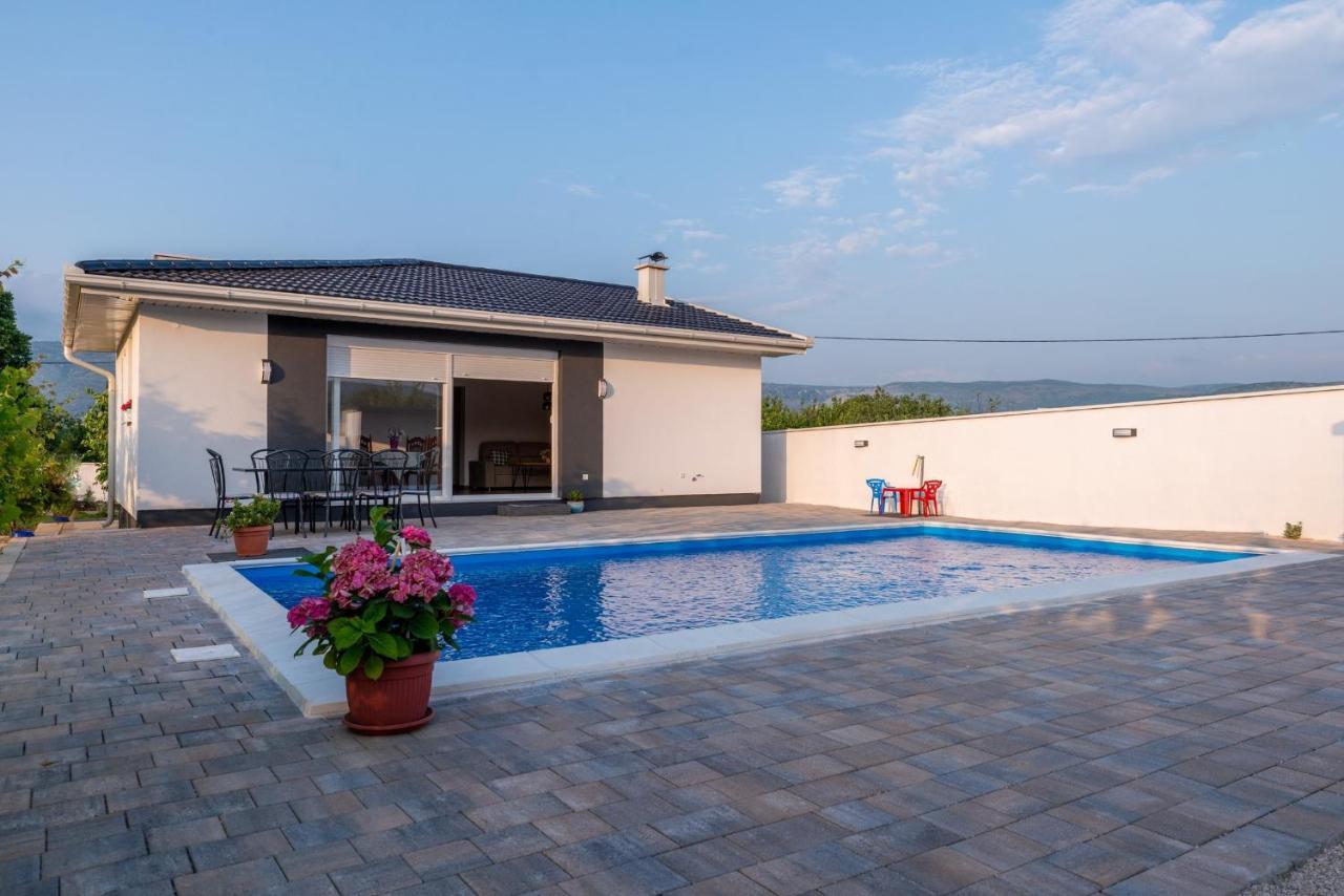 מוסטר Villa Lotta & Nolla מראה חיצוני תמונה